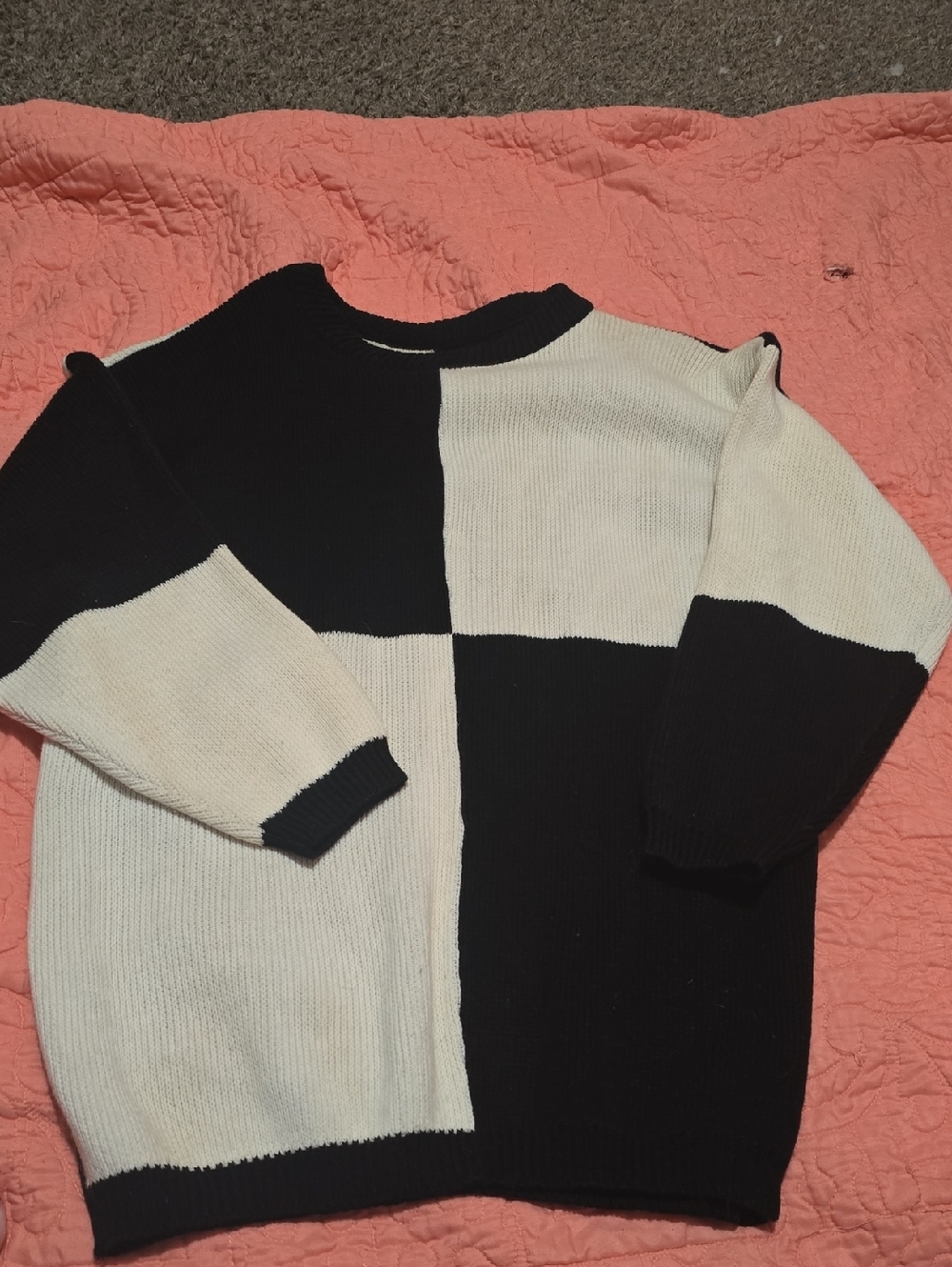 Black & White Colorblock Sweater - Women. No tag, No size